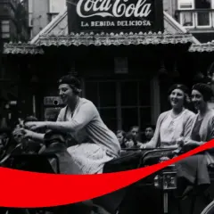¿En qué año se inventó la Coca-Cola y qué la hizo famosa?