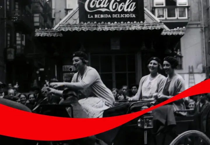 ¿En qué año se inventó la Coca-Cola y qué la hizo famosa?