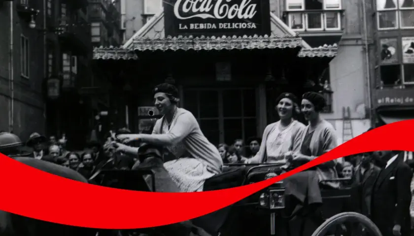 ¿En qué año se inventó la Coca-Cola y qué la hizo famosa?