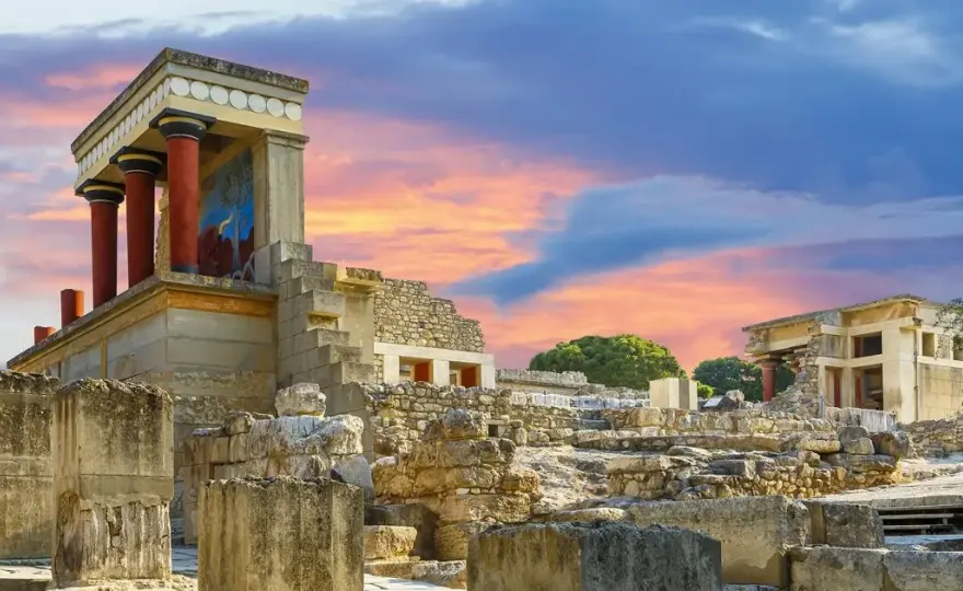 Quién descubrió el palacio de Cnosos y su impacto histórico en Creta
