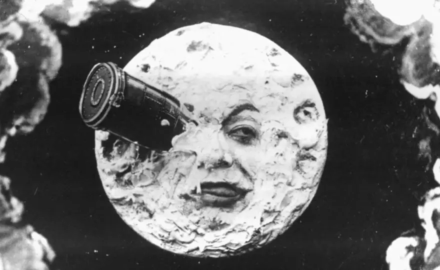 ¿En qué año se inventó el cine? La sorprendente historia detrás de su origen