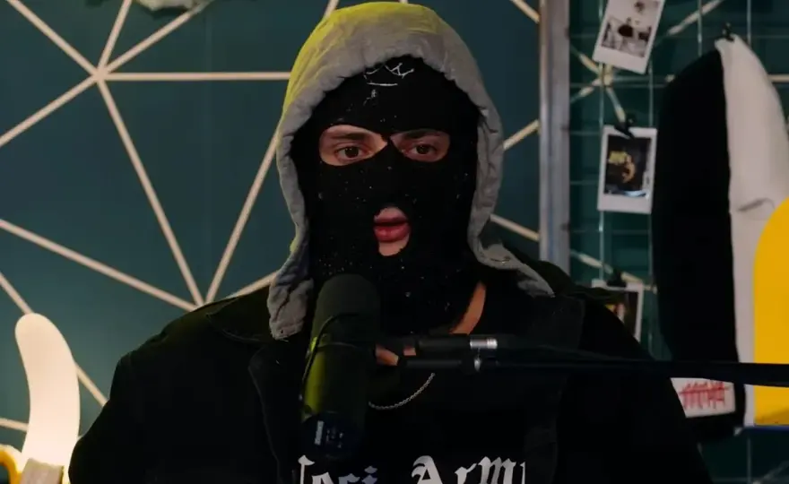 Quién es Ceci Army y por qué su identidad es un misterio intrigante