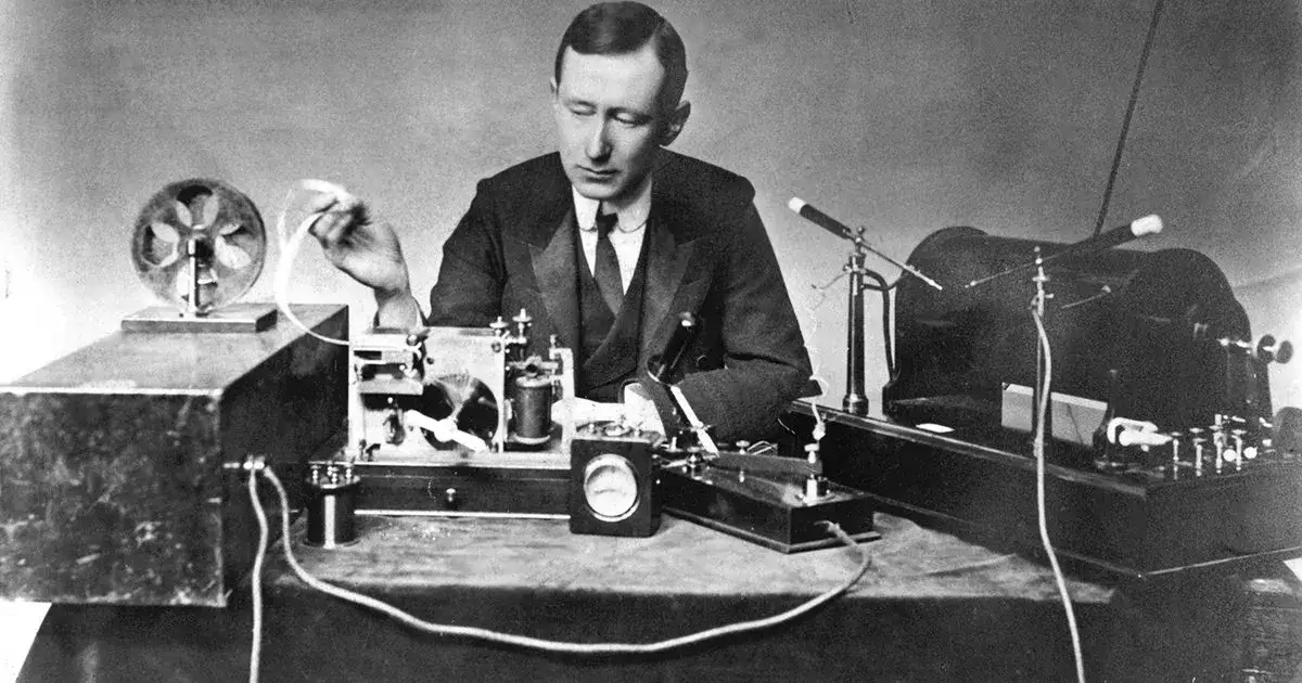 Zdjęcie ¿Sabías qué año se inventó la radio y su impacto en la comunicación?
